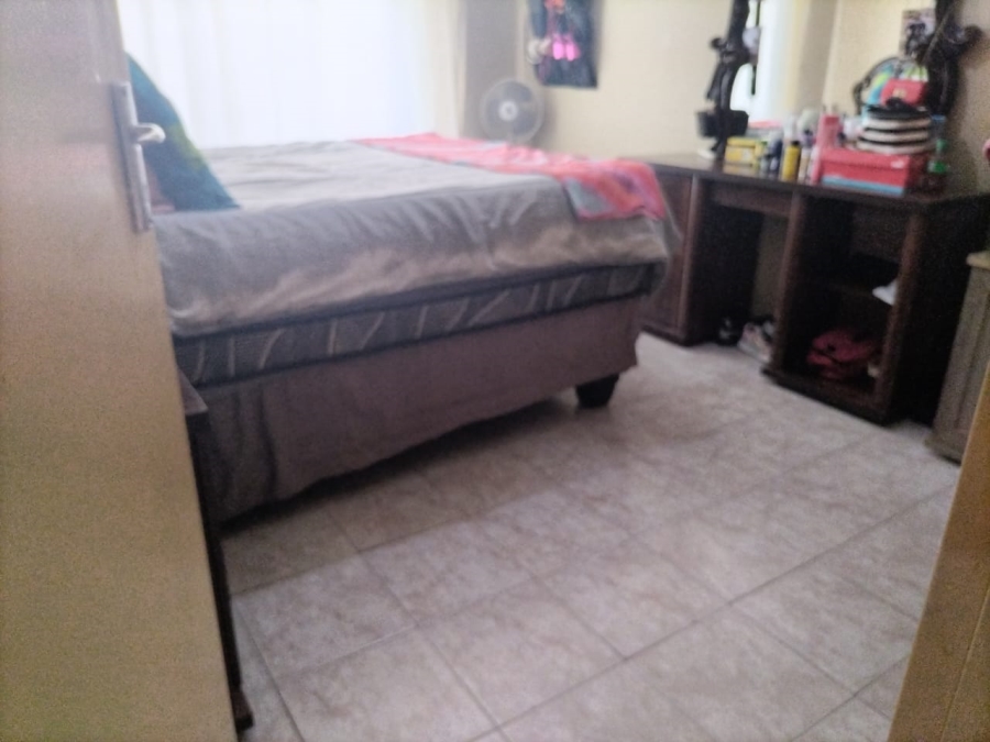 2 Bedroom Property for Sale in Rustenburg Central North West